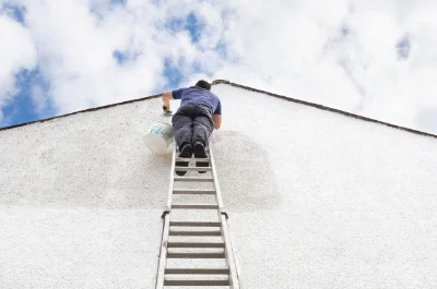Peinture extérieure à la Brigue — façades et ravalement